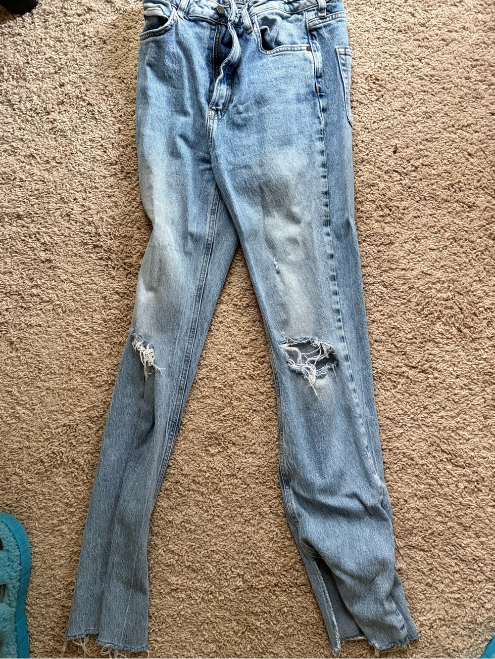 Zara Z1975 FLARED RIPPED SLIM FIT JEANS in Mid-Blue